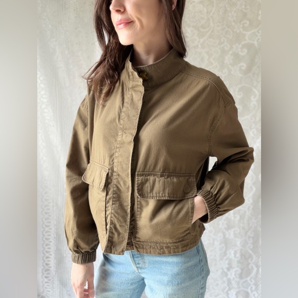Olive Old Navy Utility Cropped Jacket Minimalist Military Style - Picture 8 of 12